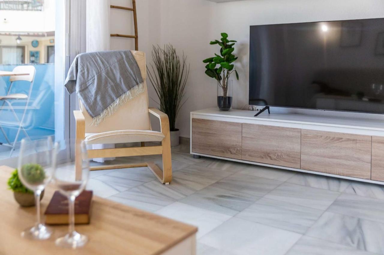Fuengirola Los Boliches Paseo Maritimo Rey De Espana Esquina Lope De Vega 1 Dormitorio Mas Sofa Cama Salon Mas Cama Supletoria المظهر الخارجي الصورة